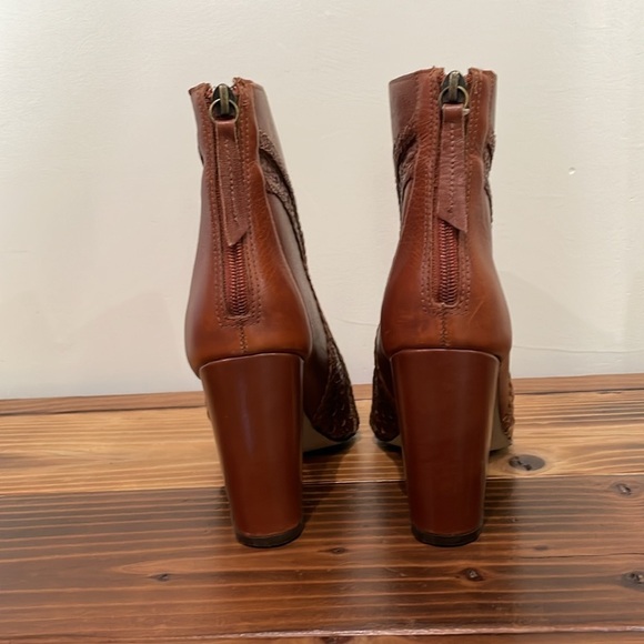 Matisse Tan Braided Cutout Leather Ankle Boot Heel Size 6.5 - Picture 7 of 16